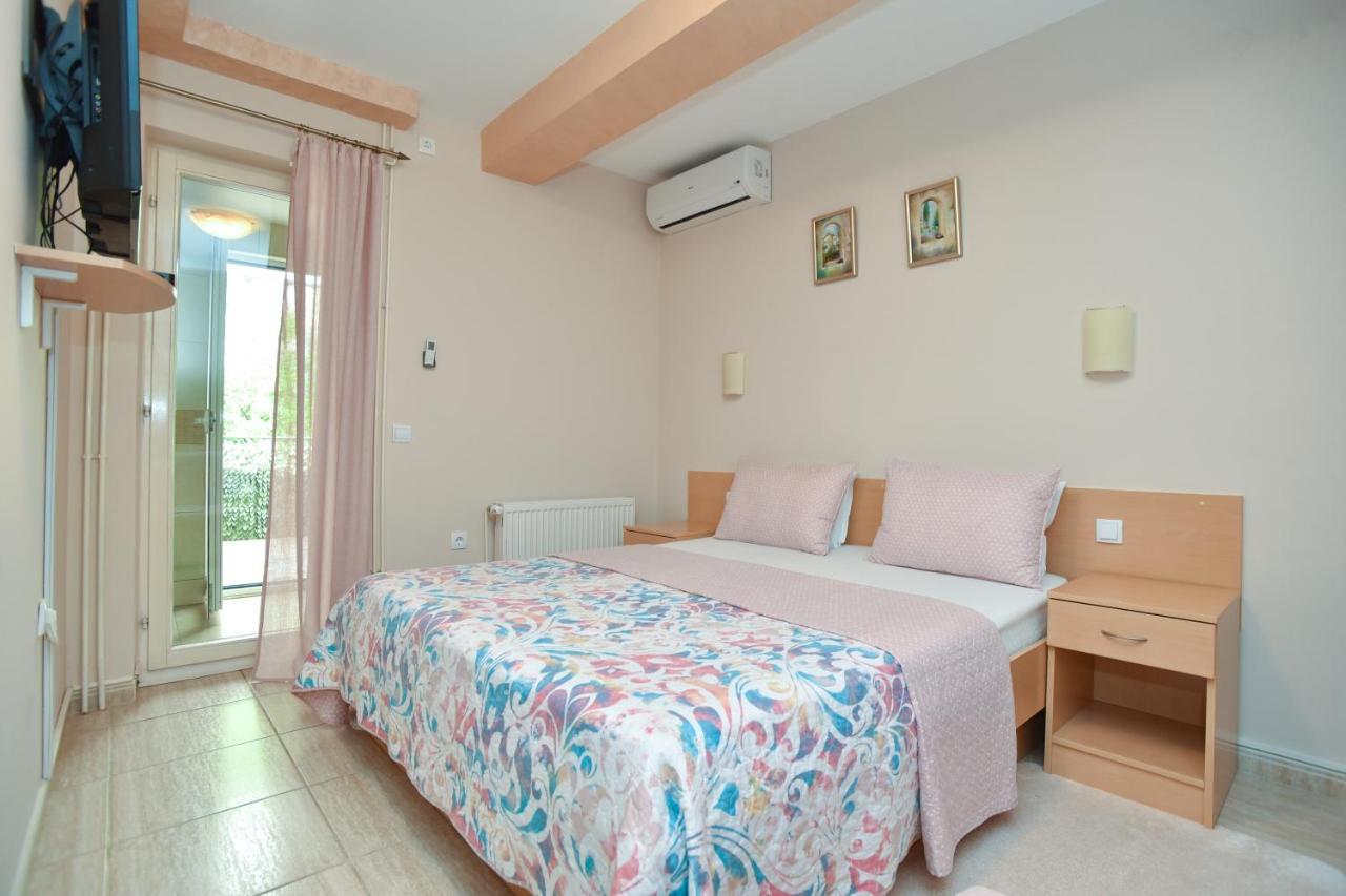 Apartments And Rooms Drago Ilha Ilha Sveti Stefan Exterior foto