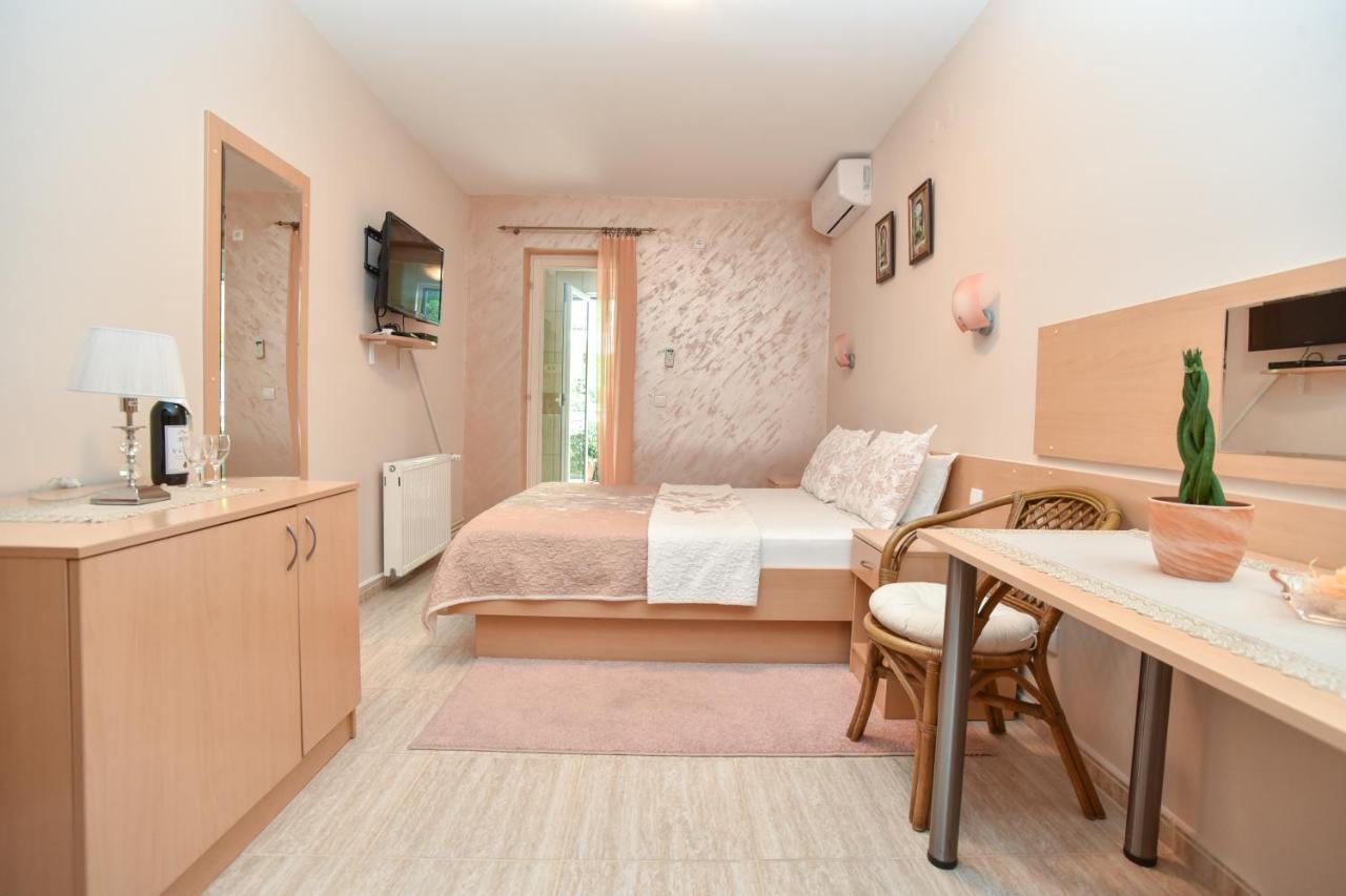 Apartments And Rooms Drago Ilha Ilha Sveti Stefan Exterior foto