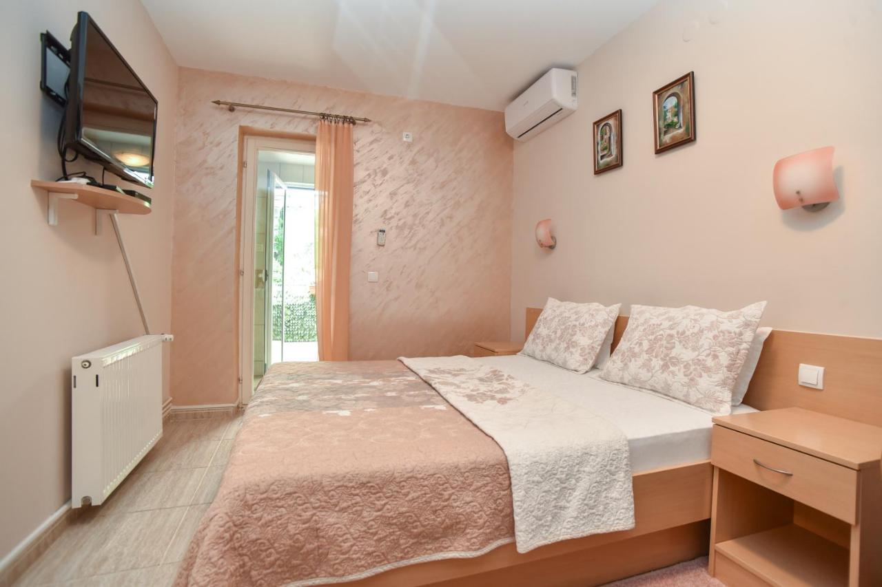 Apartments And Rooms Drago Ilha Ilha Sveti Stefan Exterior foto
